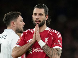 Maďarský futbalový stredopoliar Dominik Szoboszlai v drese Liverpoolu.