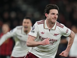 Declan Rice oslavuje gól v sieti Bournemouthu