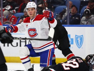 Juraj Slafkovský v zápase proti Buffalu.