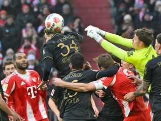 Fotka zo zápasu Bayern Mníchov - Augsburg.