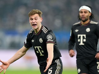 Hnev hráčov Bayernu Mníchov v zápase s Hamburgom.