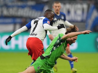 Jean-Luc Dompe v zápase proti Borusii Mönchengladbach.