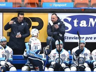 Na snímke lavička Nitry počas zápasu.