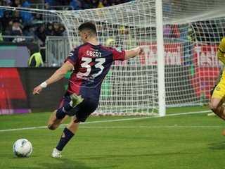 Adam Obert v zápase proti Verone.