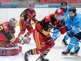 Na snímke vpredu zľava Samuel Vyletelka, Lukáš Hamráček (obaja Prešov), Róbert Varga (Bratislava).