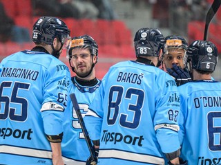 Hokejisti Bratislavy sa radia počas zápasu 48. kola hokejovej Tipsport ligy HC Prešov - HC Slovan Bratislava.