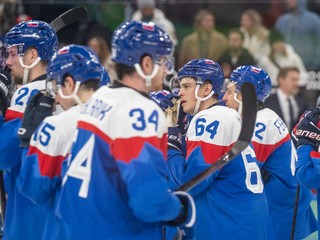 Slovenskí hokejisti po prehre s Fínskom na ZOH 2026.