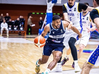 Americký rozohrávač David DeJulius