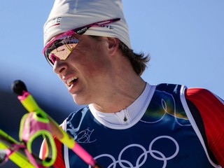 Nórsky bežec na lyžiach Johannes Hösflot Kläbo počas pretekov na 10 km voľne na ZOH 2026.