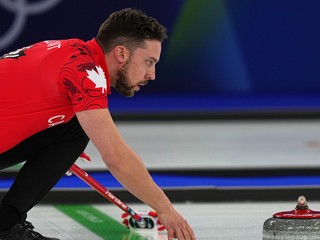 Kanaďan Brett Gallant počas zápasu s Českom.