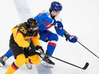 Juraj Slafkovský a Leon Draisaitl. 