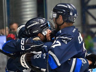 Radosť Popradčanov v šiestom zápase štvrťfinále play off hokejovej Tipsport ligy HK Poprad - Vlci Žilina.