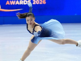 Kaori Sakamotová z Japonska počas krátkeho programu žien na MS v Prahe.