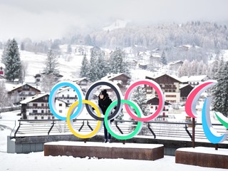 Kruhy Zimných olympijských a paralympijských hier v Cortine d’Ampezzo.