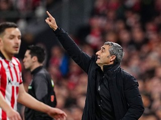 Tréner Ernesto Valverde.