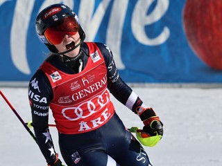 Mikaela Shiffrinová sa teší z výhry