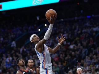 Shai Gilgeous-Alexander v zápase Oklahoma - Philadelphia