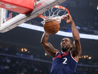 Na snímke hráč Los Angeles Kawhi Leonard v zápase zámorskej NBA LA Clippers - Minnesota.