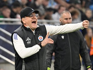 Na snímke tréner Slovana Vladimír Weiss v 5. kole nadstavbovej časti Niké ligy skupiny o titul ŠK Slovan Bratislava - FC Spartak Trnava.