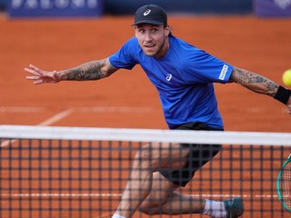 Alex Molčan počas semifinále v Mníchove s Benom Sheltonom.