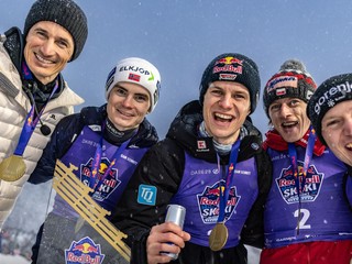 Víťazi exhibičných pretekov.