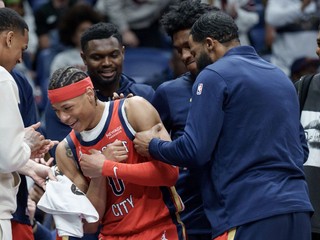 Jeremiah Fears so spoluhráčmi.