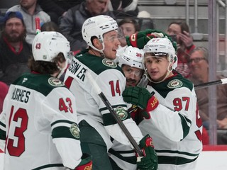 Minnesota Wild oslavuje gól.