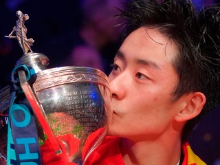 Čínsky hráč snookru Yize Wu sa stal prvýkrát majstrom sveta.