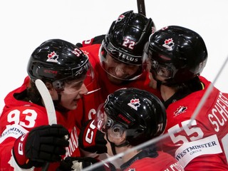 Mark Scheifele oslavuje gól v zápase Kanada - Nórsko na MS v hokeji 2026.