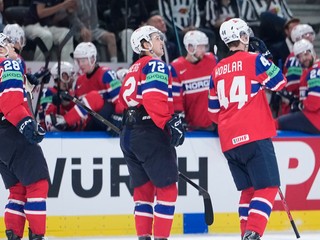 Hokejisti Nórska oslavujú gól proti Kanade v zápase o bronz na MS v hokeji 2026. 