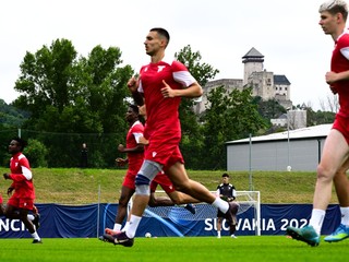Na snímke hráči AS Trenčín počas tréningu v rámci letnej prípravy futbalistov.