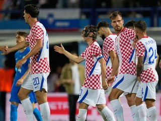 Futbalisti Chorvátska oslavujú víťazstvo.