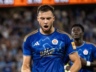 Na snímke sprava Mykola Kucharevič (Slovan) oslavuje gól počas odvetného zápasu 2. predkola Ligy majstrov ŠK Slovan Bratislava - FC Iberia 1999 Tbilisi.