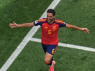 Mikel Merino oslavuje gól na MS vo futbale 2026.