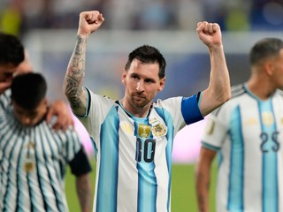 Lionel Messi oslavuje postup do osemfinále MS vo futbale 2026.