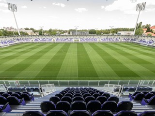 Na snímke zrekonštruovaný futbalový štadión Komárňanského futbalového klubu.