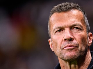 Na archívnej snímke z 26. marca 2024 televízny futbalový expert  Lothar Matthäus.