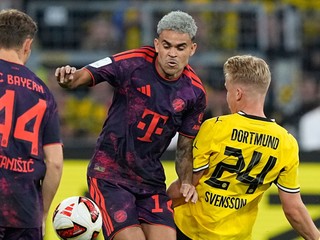 Momentka zo zápasu Bayern - Borussia Dortmund.