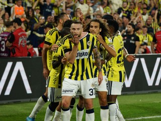 Milan Škriniar oslavuje gól.
