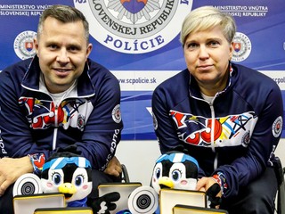 Na snímke zľava slovenský parastrelci Radoslav Malenovský a Veronika Vadovičová.