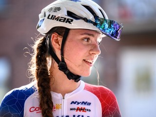 Slovenská cyklistka Lujza Bartošíková počas pretekov junioriek na MS 2026.