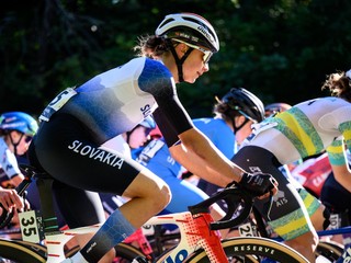 Slovenská cyklistka Viktória Chladoňová počas pretekov do 23 rokov na MS 2026.