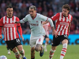 Fotka zo zápasu PSV Eindhoven - Šachtar Doneck v zápase Ligy majstrov.