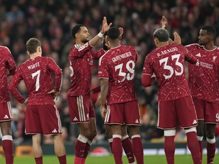 Hráči Liverpoolu počas penált.