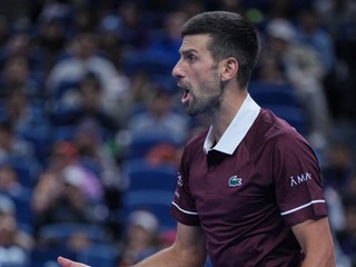 Novak Djokovič počas semifinále v Pekingu.
