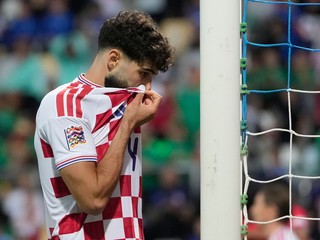 Hráč Chorvátska Joško Gvardiol reaguje počas zápasu A-divízie Ligy národov Chorvátsko - Anglicko.