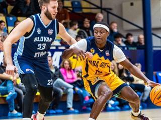 Fotka zo zápasu BK Iskra Svit - BC SLOVAN Bratislava.