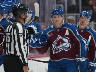 Hráč Colorado Avalanche Nathan MacKinnon.