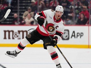Na archívnej snímke z 12. októbra 2026 kapitán Ottawy Senators Thomas Chabot.