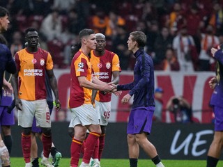 Fotka zo zápasu Galatasaray Istanbul - FC Barcelona.